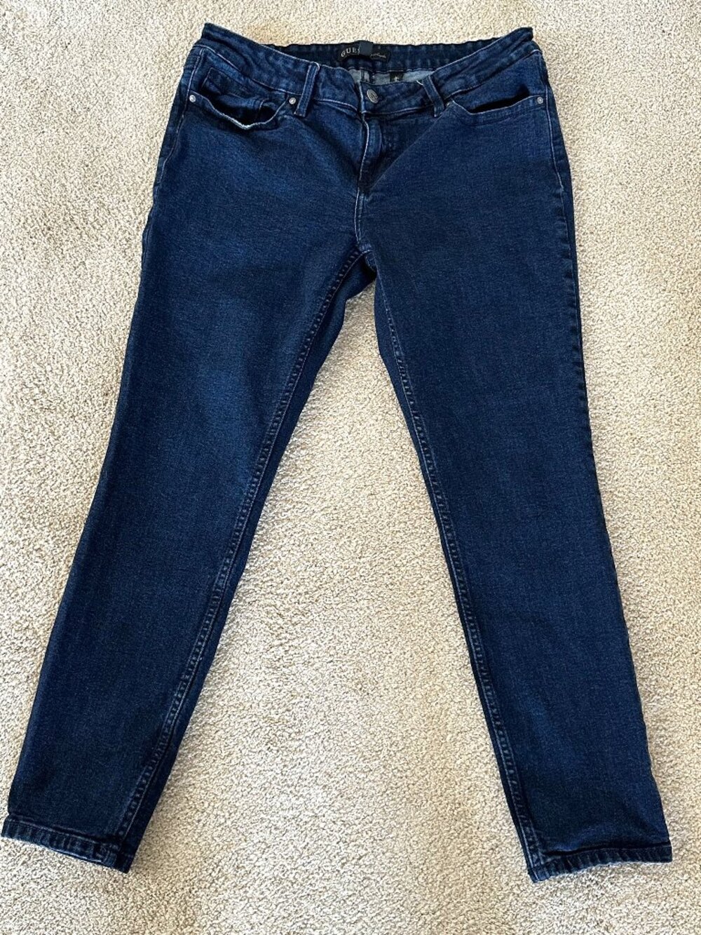 Guess Sophia Skinny Jeans Dark Wash Excellent Pre-0wned Size 31